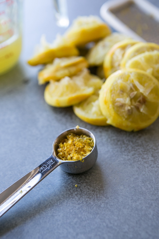 Lemon-tartlets-with-blueberry-compote-lemon-juice-zest,jpg