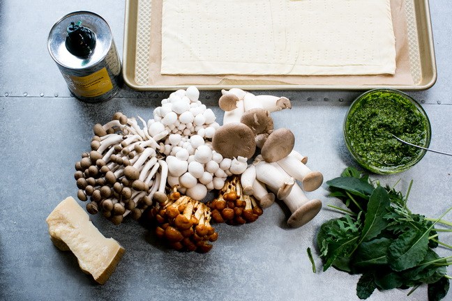 Arugula-pesto-prosciutto-mushroom-open-tart-ingredients.jpg