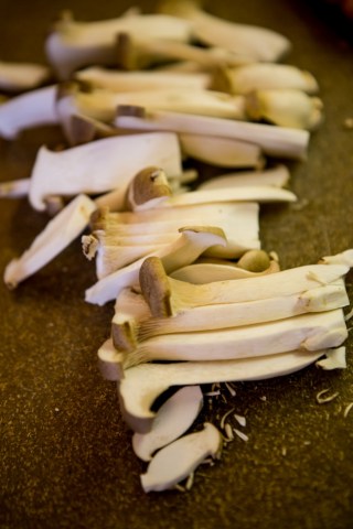 Arugula-pesto-prosciutto-mushroom-open-tart-cut-mushrooms.jpg
