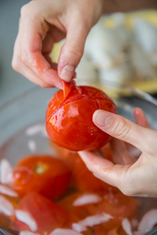 stuffed-calamari-with-tomato-sauce-polenta-peeling-tomatoes